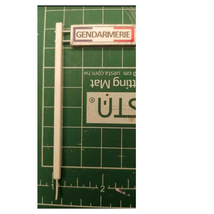 1/43,5. Enseigne Alpine-Renault