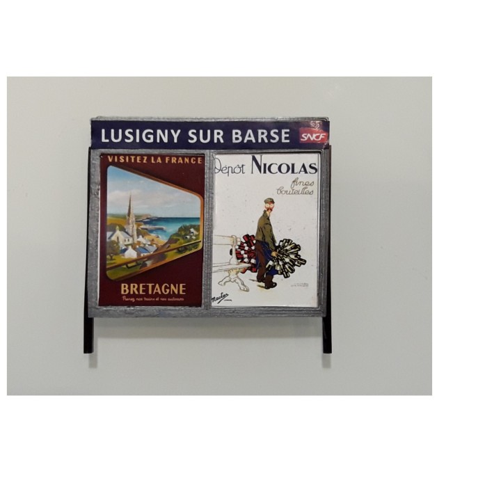 Panneaux publicitaires de quai de gare, twins échelle zéro