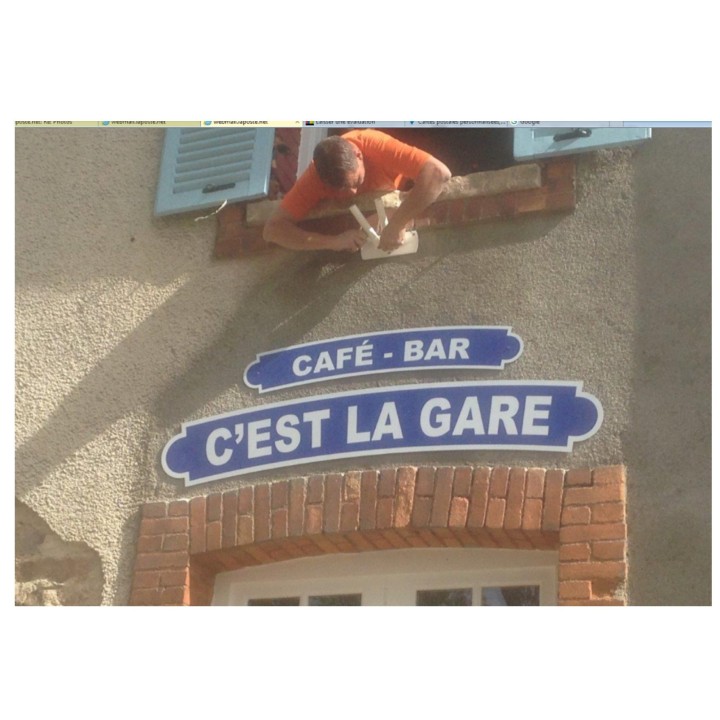 Plaques de la gare de Dracy Saint - Loup, le Train des Rêves