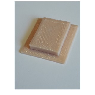 Pierre tombale inspirée de la Tombe de Gainsbourg, échelle ho