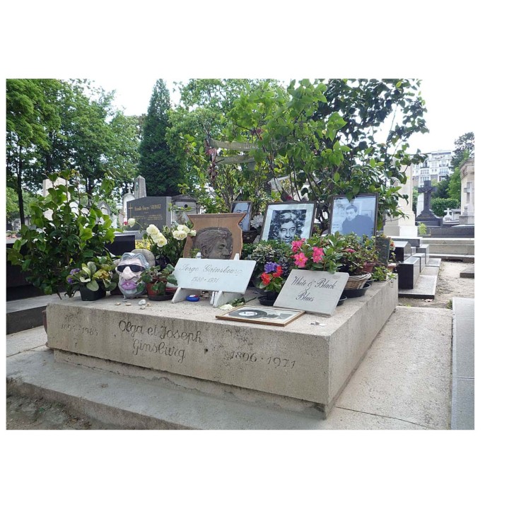 Pierre tombale inspirée de la Tombe de Gainsbourg, échelle ho