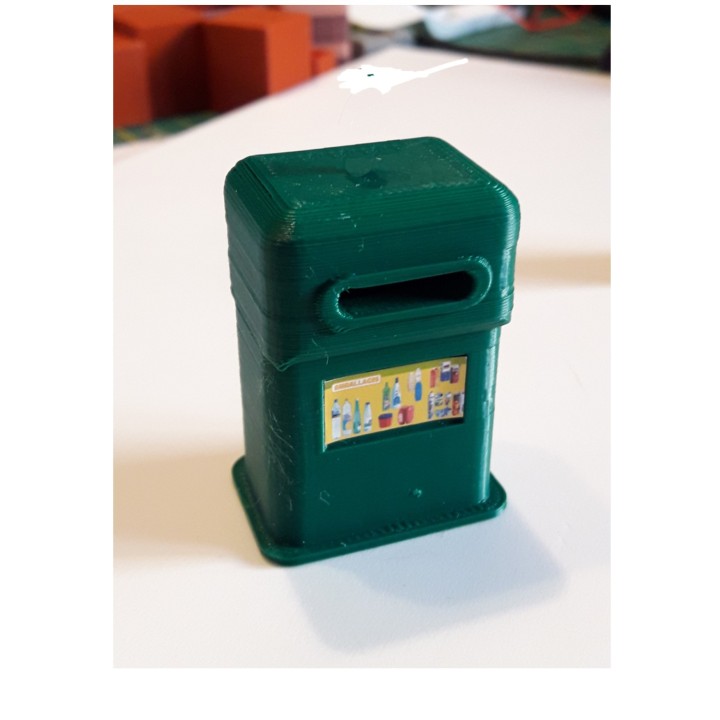 Borne de recyclage pour bouteilles plastiques, échelle zéro