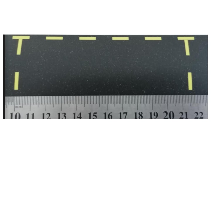 8 Places de stationnement jaunes, échelle Zéro