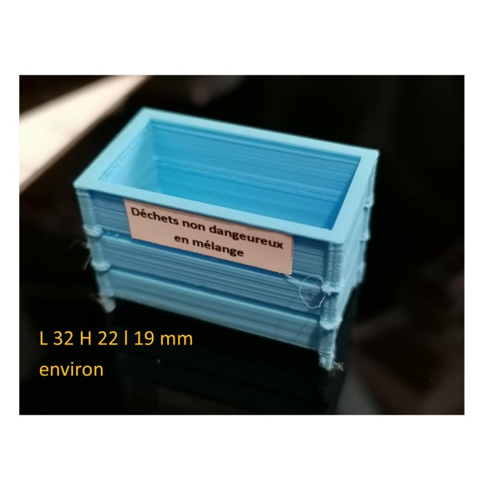 Bac de recyclage pour les déchets en mélange, échelle zéro