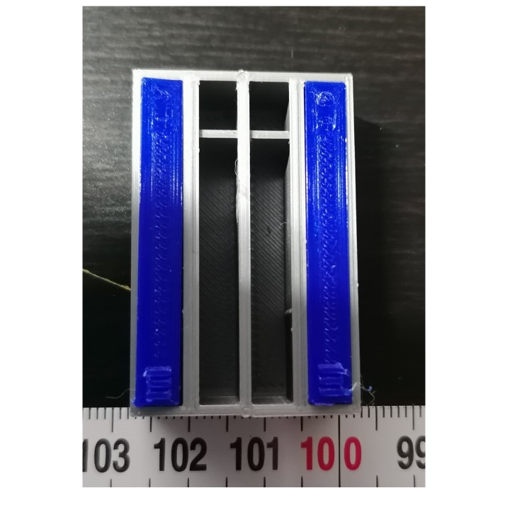 Vestiaires d'atelier, 4 portes. Echelle zéro